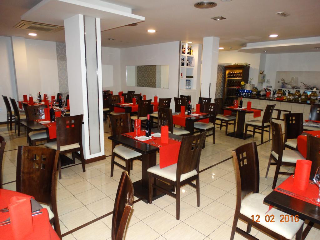 Hotel El Cruce Moraleda Moraleda De Zafayona Εξωτερικό φωτογραφία